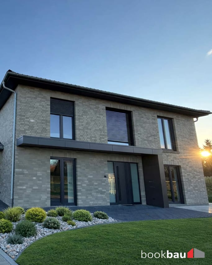 Modernes Haus mit Flachdach